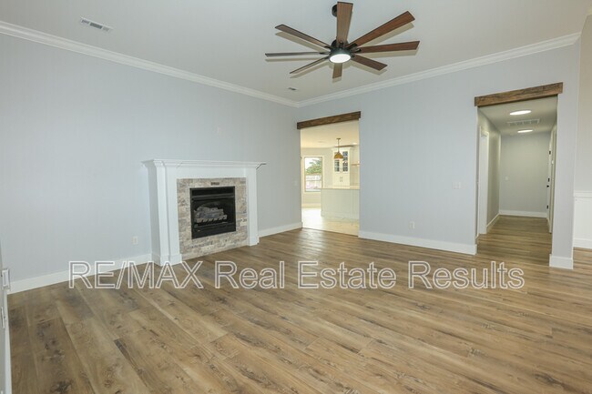 Building Photo - 57 Taylor Dr