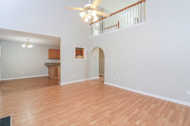 Building Photo - 1005 Crooked Creek Ct SE