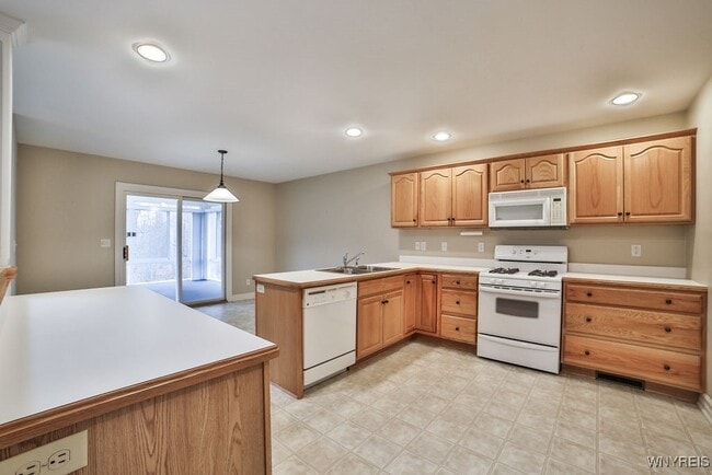 Building Photo - 480 Whitehaven Rd