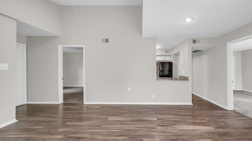 Primary Photo - The Nova Apartments
