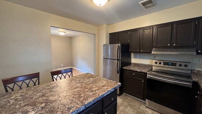 Building Photo - 707 Bong Blvd