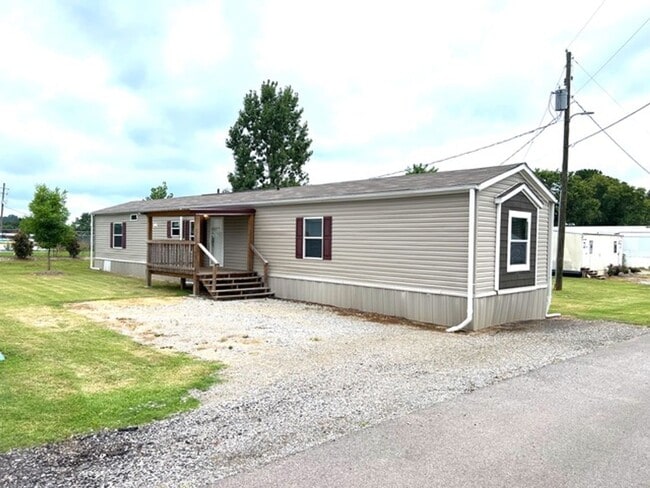 Building Photo - University Estates 63