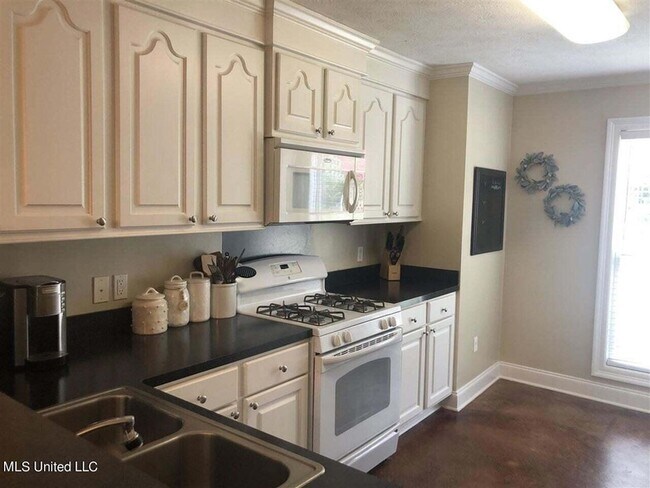 Building Photo - 133 Blackstone Cir