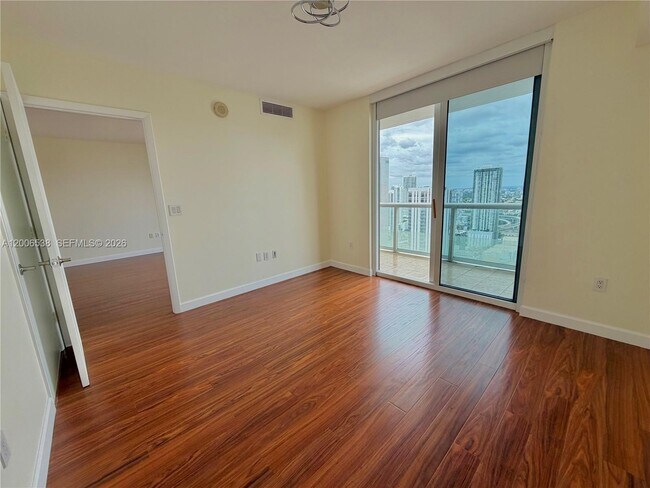 Building Photo - 50 Biscayne Blvd