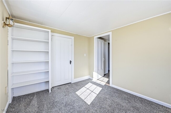 Building Photo - 12192 Leffingwell Rd