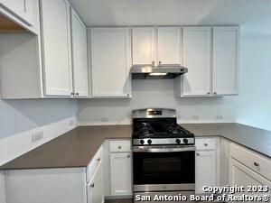 Building Photo - 10014 Ana Hts