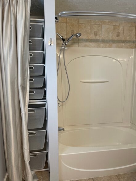 storage next to shower - 12 Berkeley St