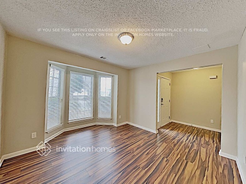 Building Photo - 2323 Wavetree Ln NW