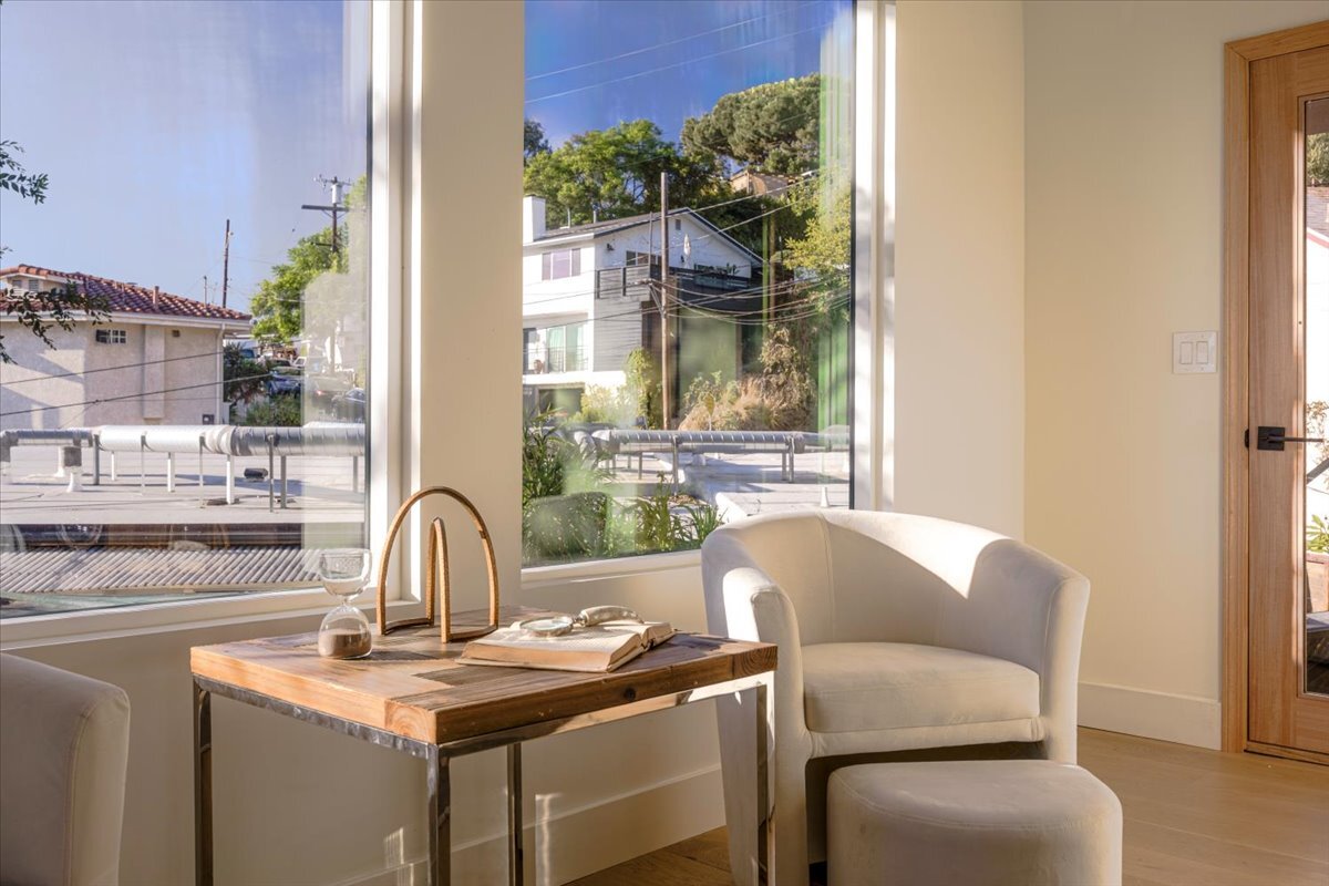 Building Photo - 1930 Kemper St