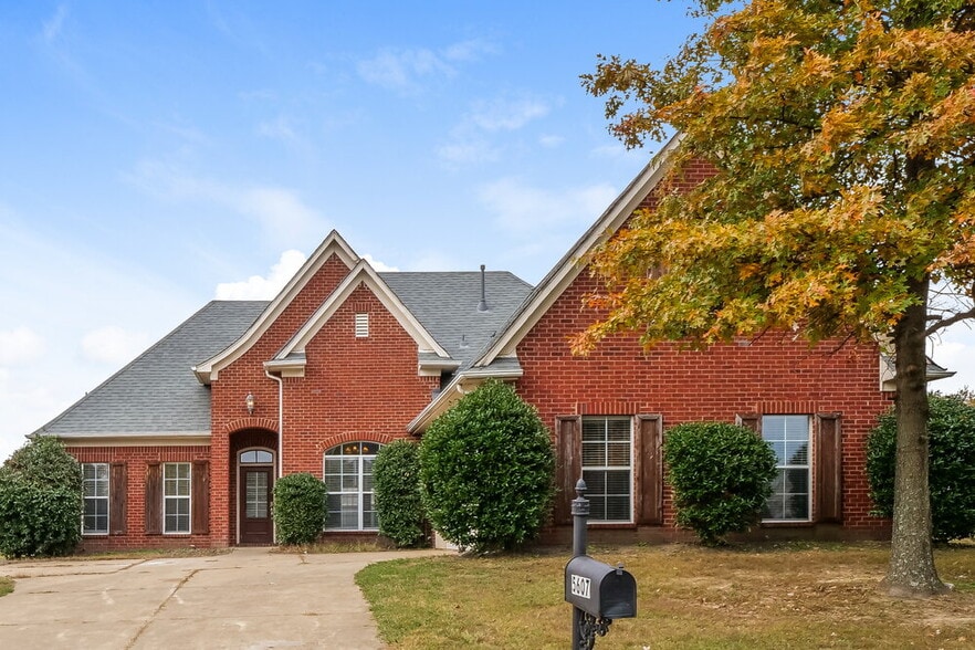 Primary Photo - 5607 Antelope Cove