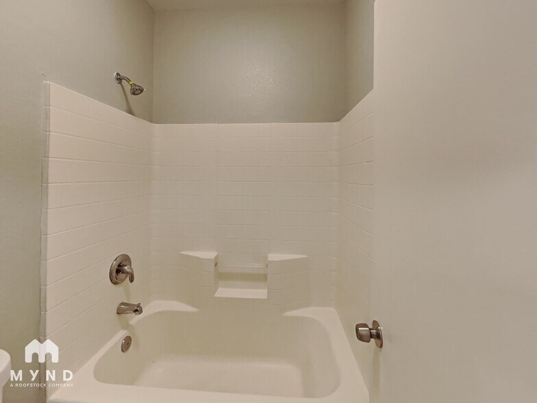 Building Photo - 2500 Birds Nest Cactus Ct