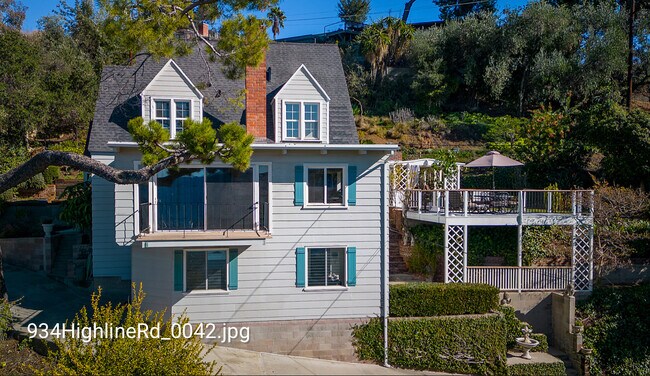Building Photo - 934 Highline Rd