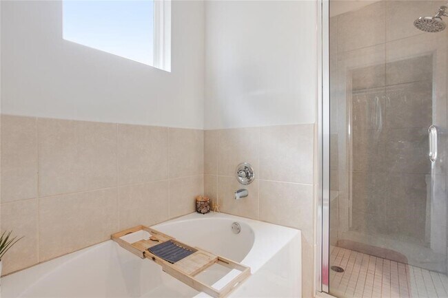 Building Photo - 4625 Mallow St