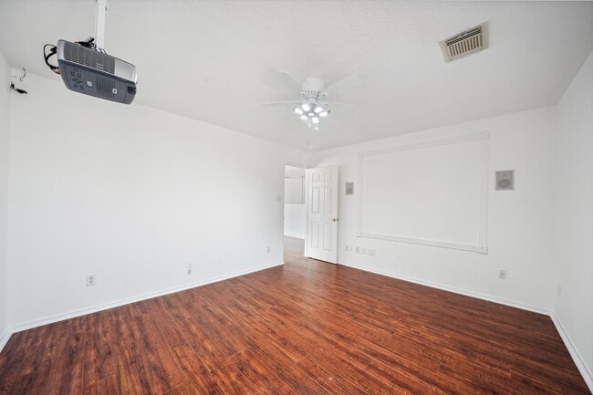 Building Photo - 15026 Magnoliabough Pl