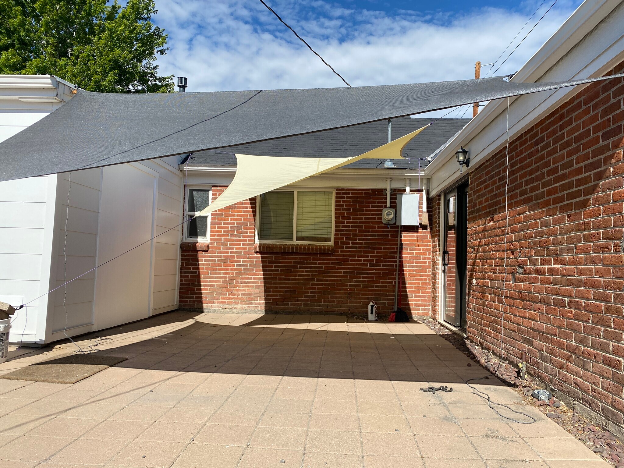 shaded patio - 1690 Syracuse St