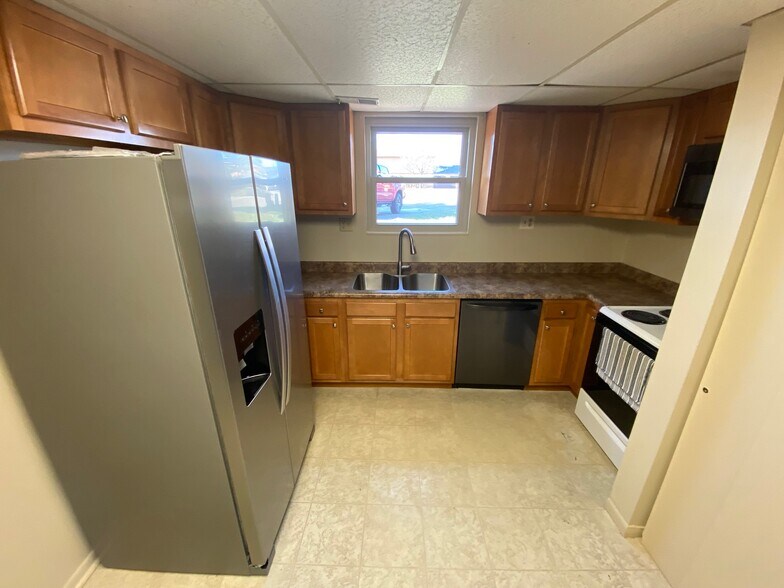 Building Photo - 816 trustway ct