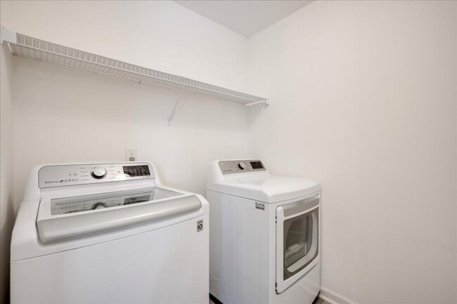 Building Photo - 4507 Raleigh Dr