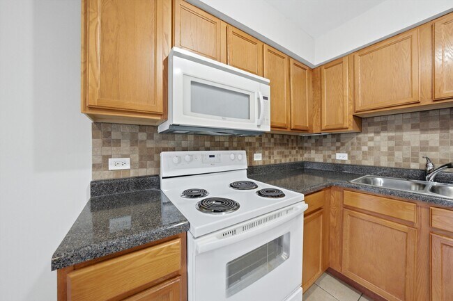 Building Photo - 3423 Ridgeland-102