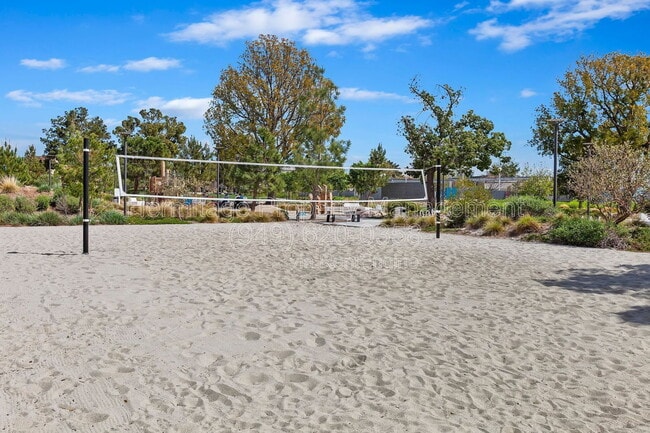 Building Photo - 341 Magnet