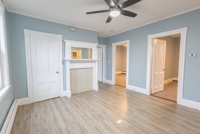 Building Photo - 210 North St