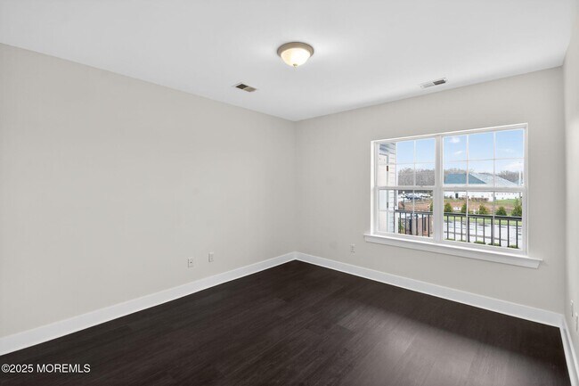 Building Photo - 626 Marion Ln