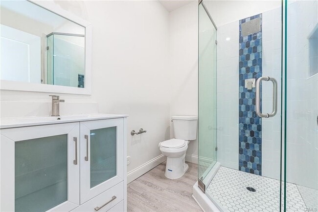 Building Photo - 305 Main St