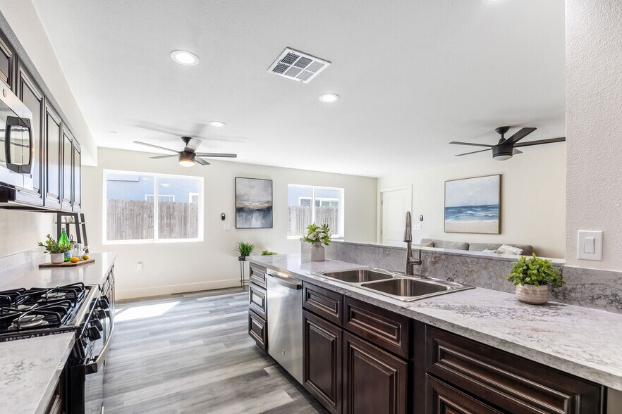 Building Photo - 2409 Cava Ct