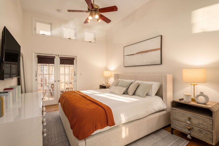 Building Photo - 508 Broadway-SI ID1035011P