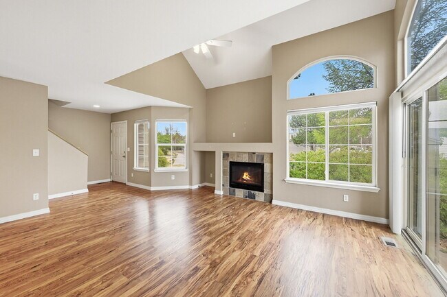 Building Photo - $2,260.95 - 2 Bed, 2 Bath Condo in Parker with In Unit Laundry and Central AC!