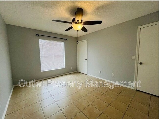 Building Photo - 14796 Laguna Beach Cir