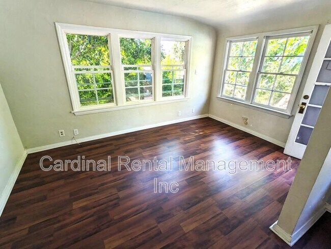 Building Photo - 730 Orange Dr