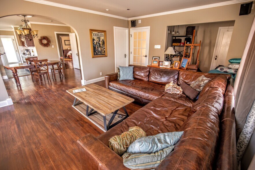 Open concept through living room. - 1327 S Sycamore Ave