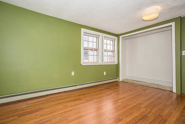 Building Photo - 36 E Foster St