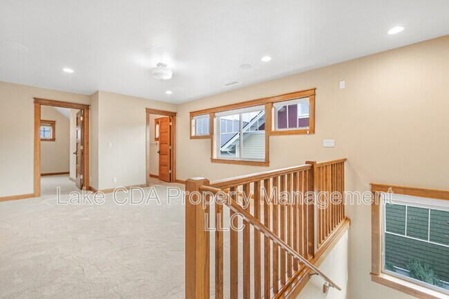 Building Photo - 3270 N Waterwood Ln