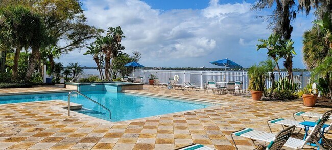 Building Photo - Funished Resort Style Condo in Gated Community- River Front