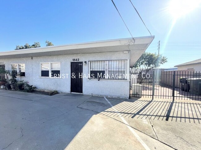 Building Photo - Wonderful Fourplex Apartment in Commerce!