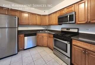 Building Photo - 2007 W Touhy Ave