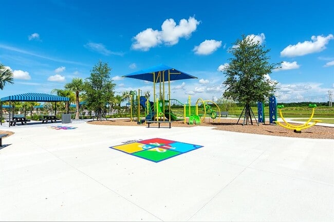 Building Photo - 8921 Royal River Cir