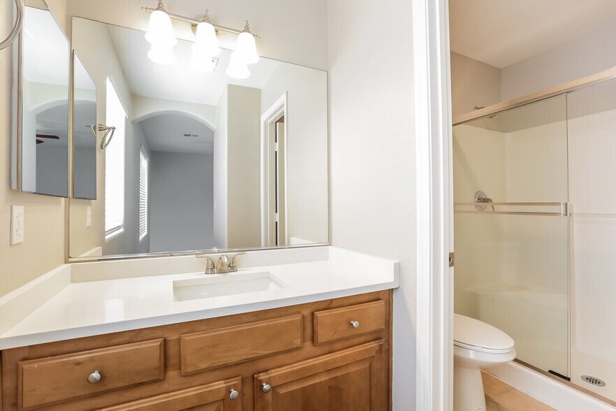 Building Photo - 8457 Spencer Canyon St