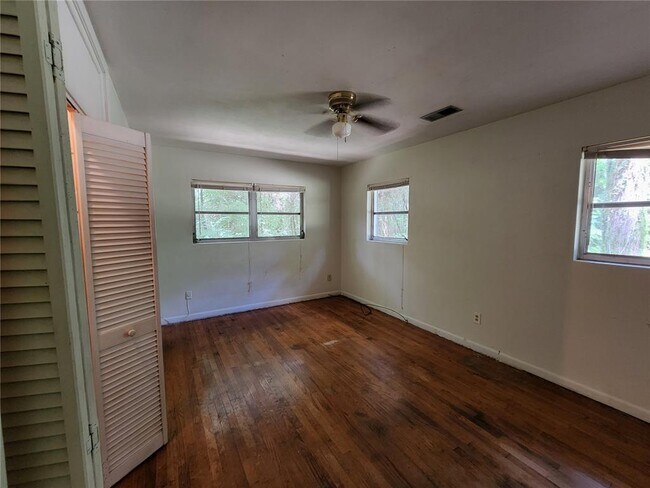 Building Photo - 4421 Newberry Rd