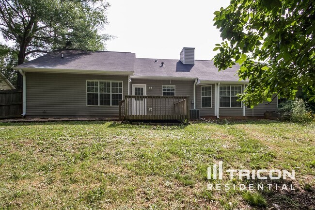 Building Photo - 265 Overlook Dr