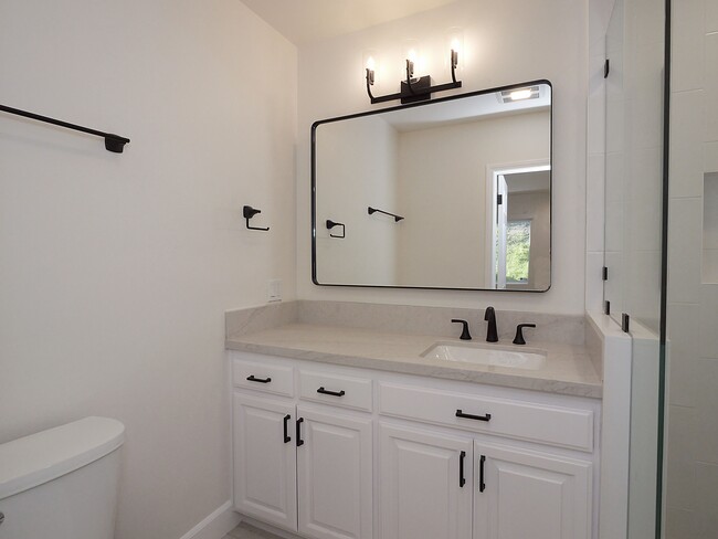 Building Photo - 108 Vía Mesa Grande