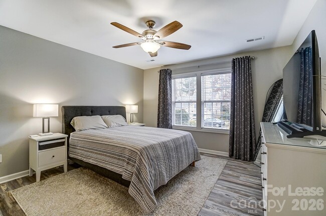 Building Photo - 5519 Waverly Lynn Ln