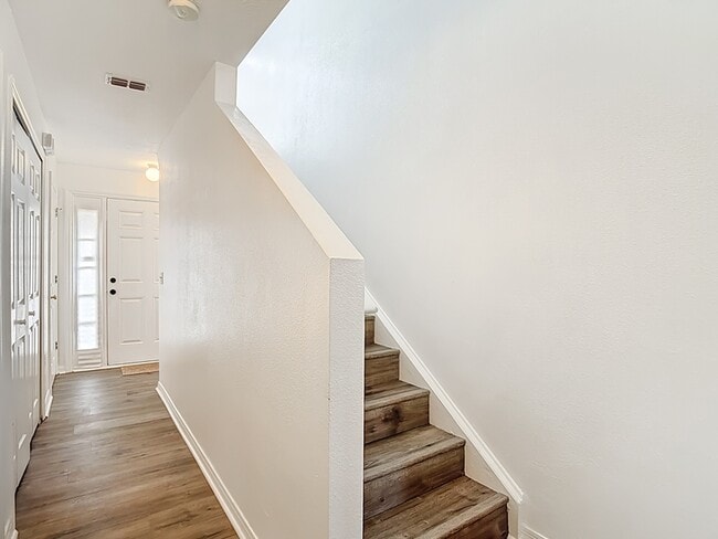 Building Photo - 9856 Ashburn Lake Dr