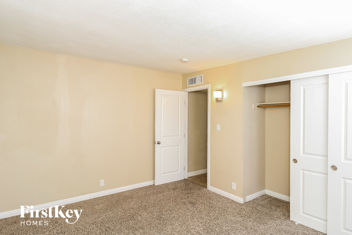 Building Photo - 5119 Margo Dr