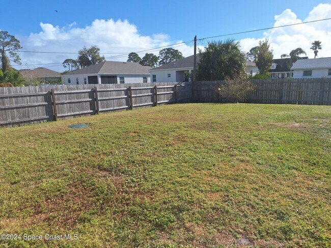 Building Photo - 880 Brickell St SE