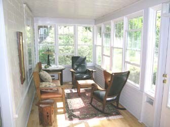4-season front porch. - 2261 Scudder Street