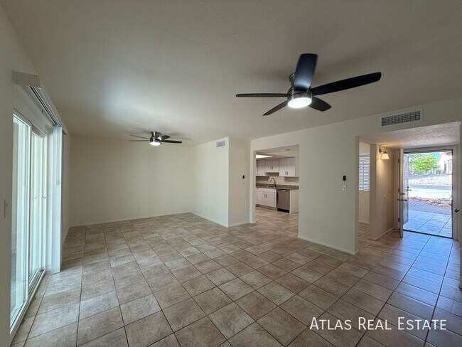 Building Photo - 16733 E Ashbrook Dr