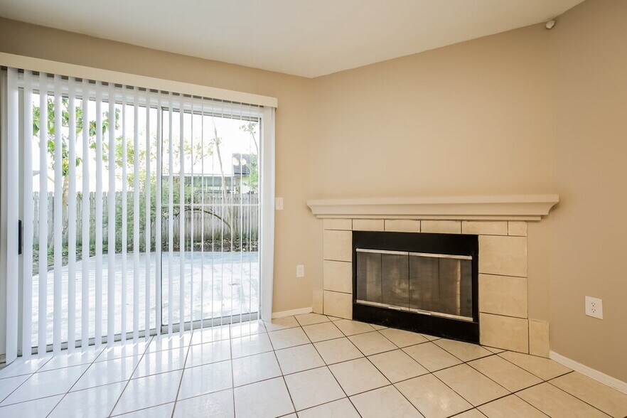 Building Photo - 2032 Tropic Bay Ct