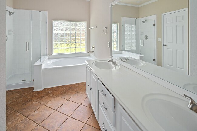 Building Photo - 18614 Atasca S Dr